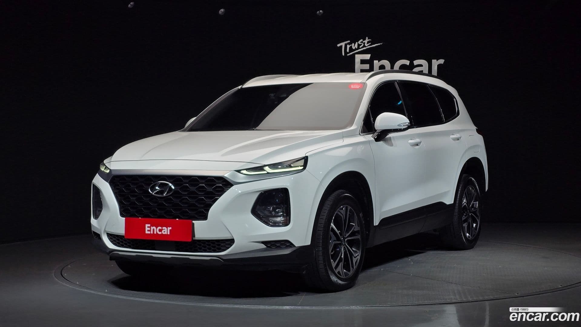Main__Slider__Photo:Santafe Hyundai 2018.9-0