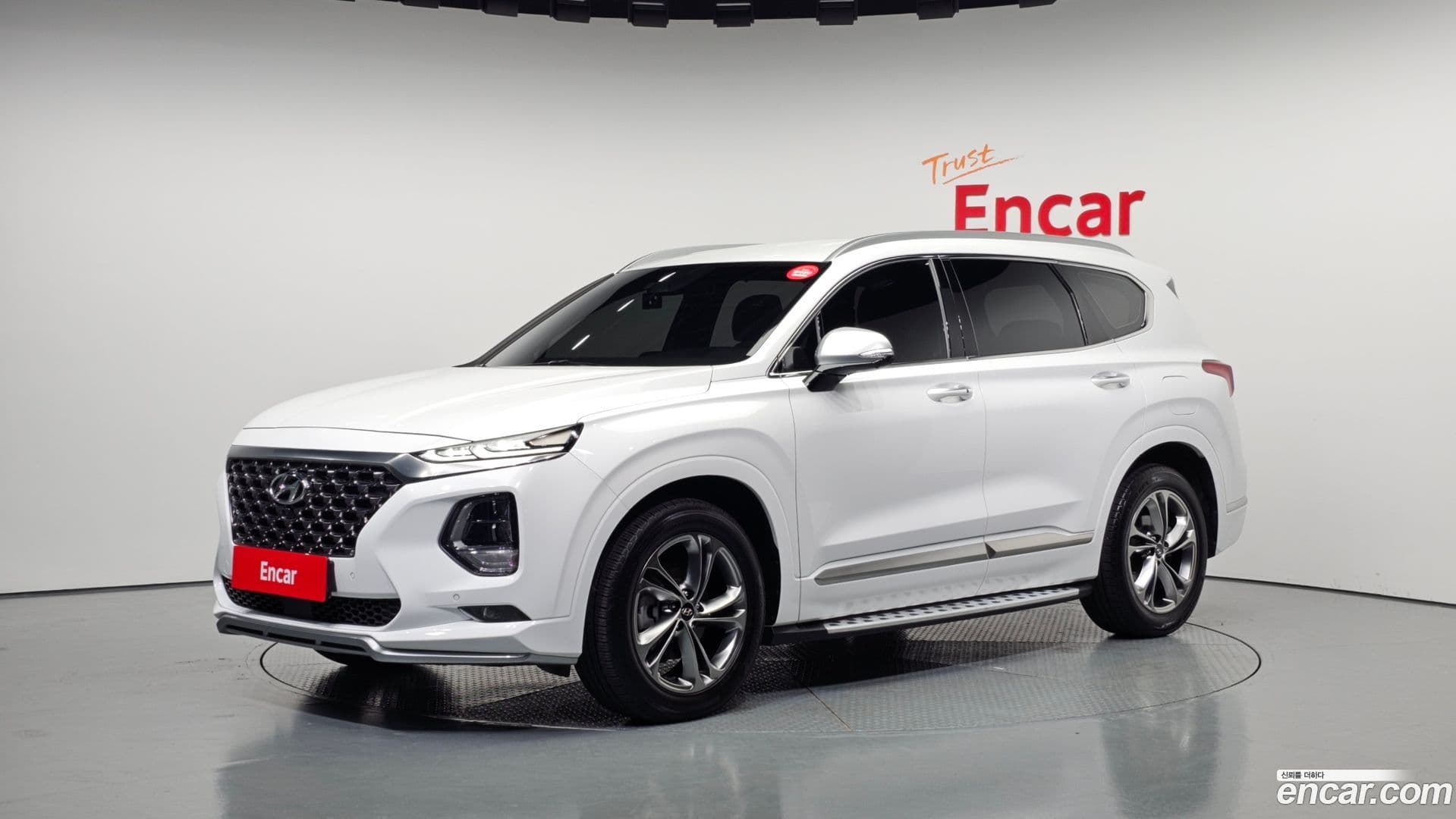 Main__Slider__Photo:Santafe Hyundai 2019.2-0