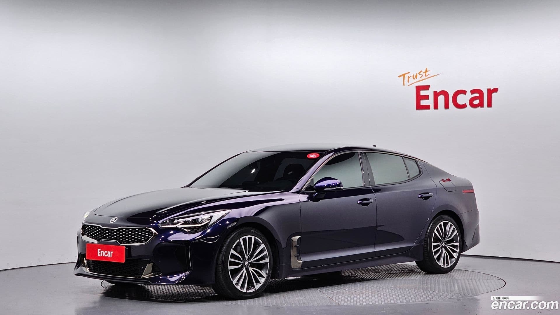 Main__Slider__Photo:Stinger Kia 2017.8-0