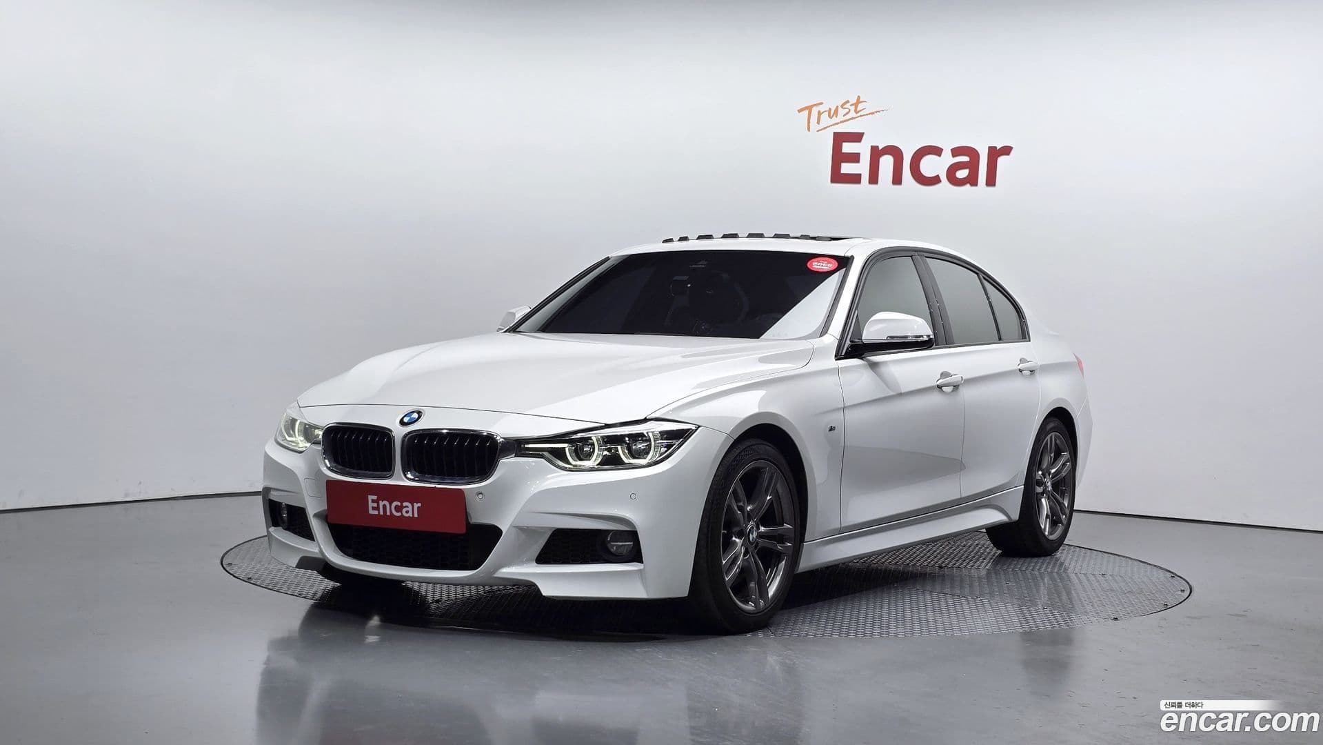 Main__Slider__Photo:3-Series BMW 2018.4-0