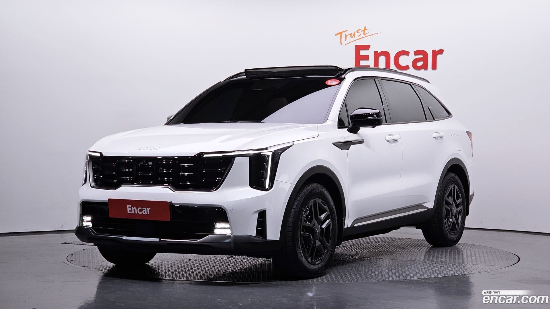 Main__Slider__Photo:Sorento Kia 2023.9-0