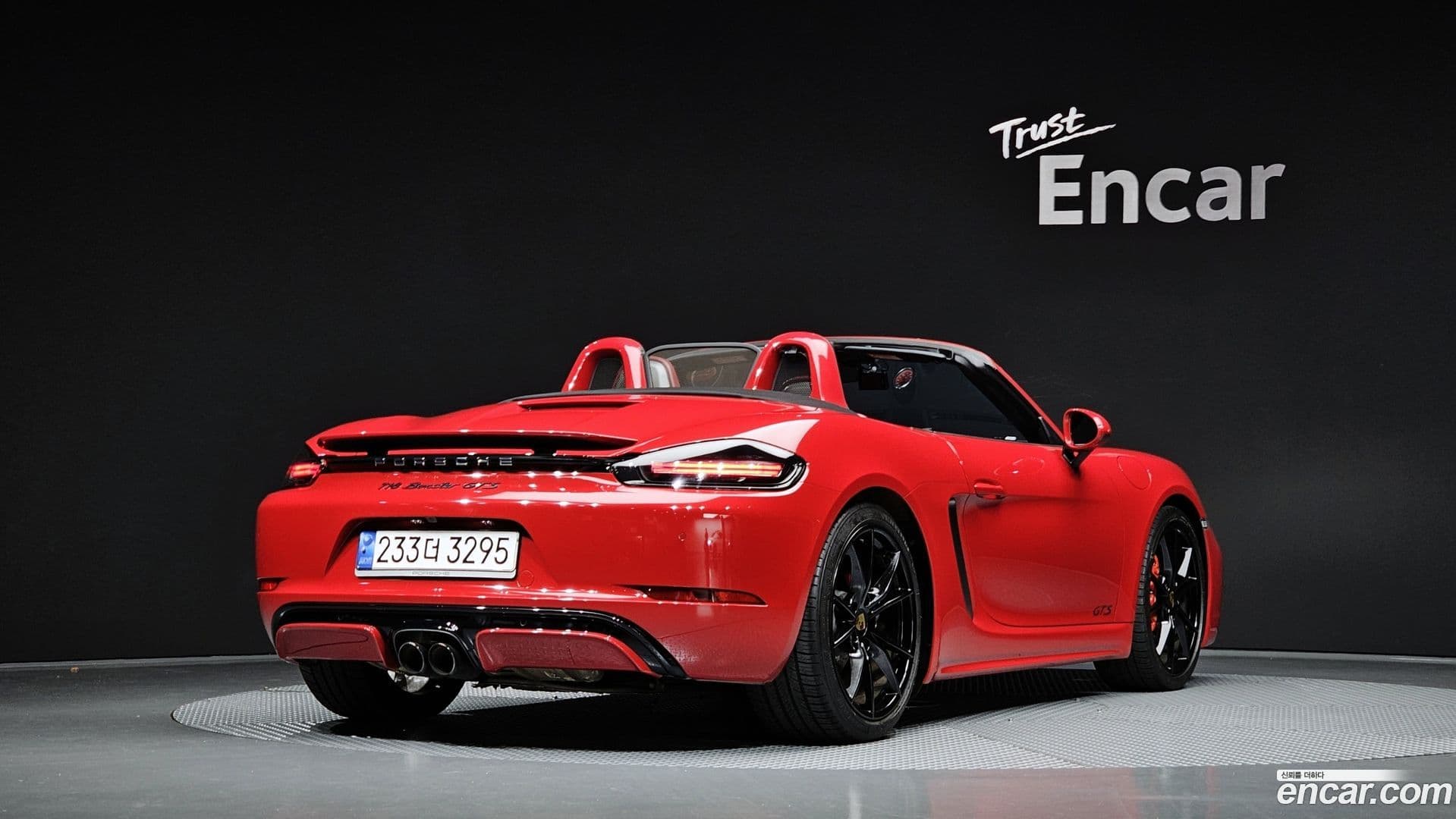Main__Slider__Photo:718 Porsche 2019.0-0