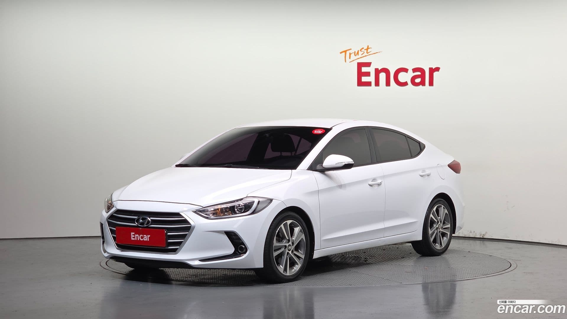 Main__Slider__Photo:AVANTE Hyundai 2017.2-0