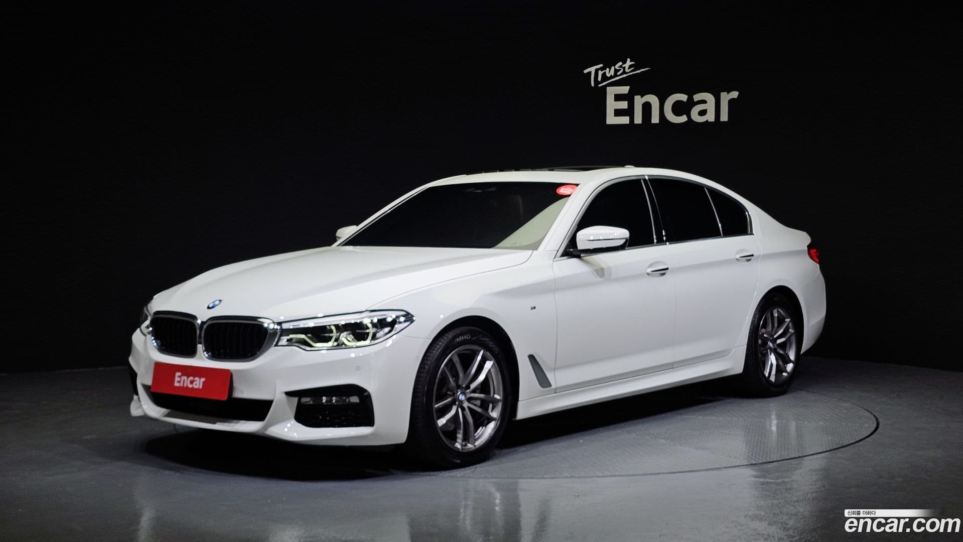 Main__Slider__Photo:5-Series BMW 2017.11-0