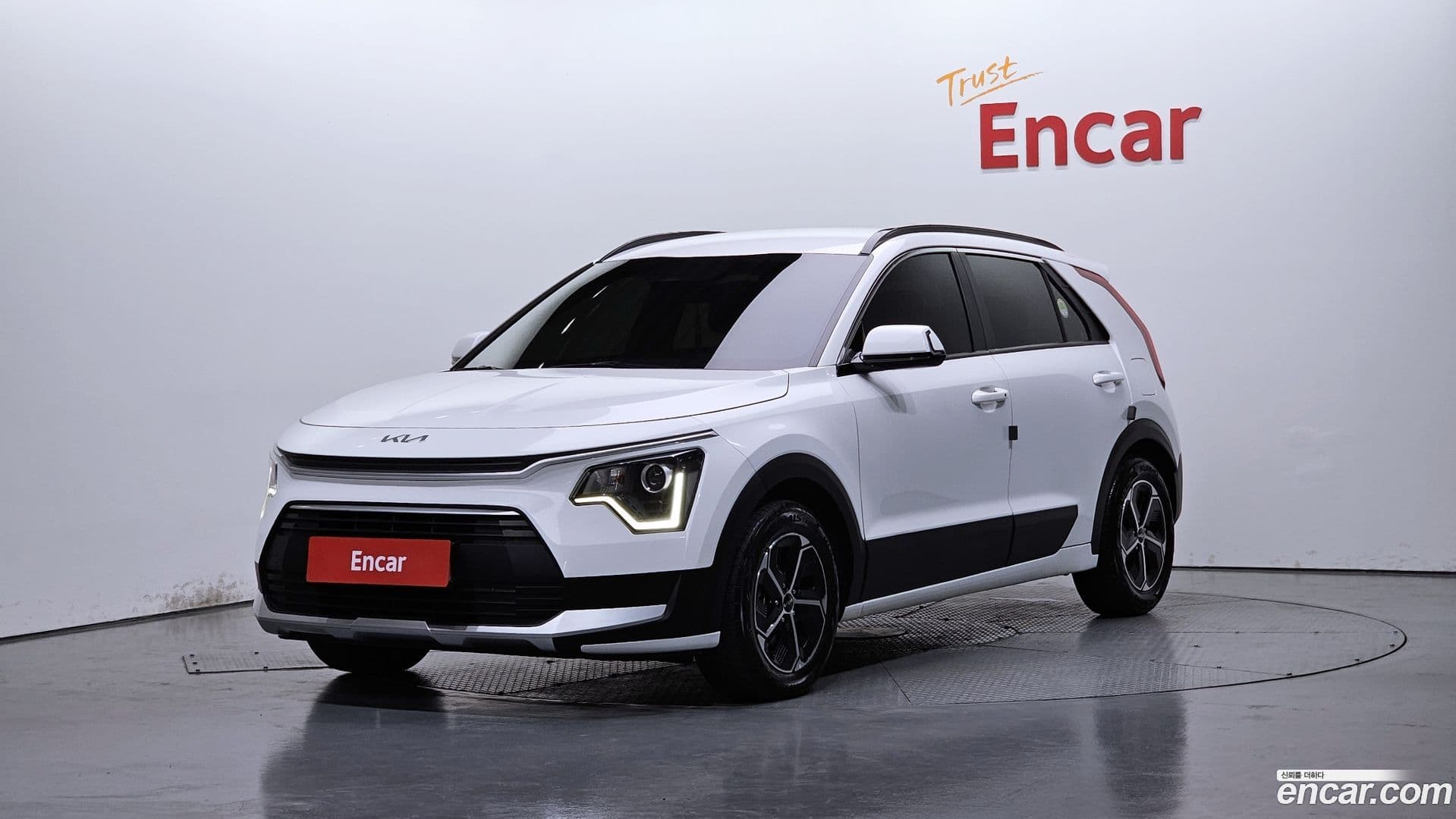 Main__Slider__Photo:Niro Kia 2022.5-0