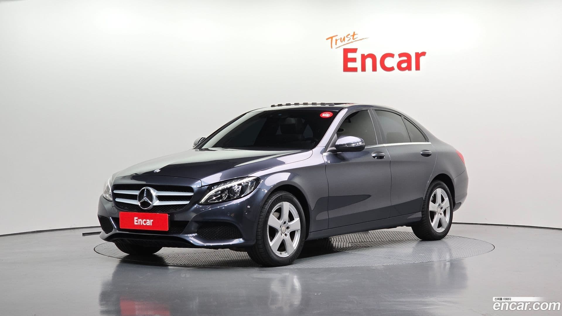 Main__Slider__Photo:C-Class Mercedes-Benz 2015.9-0