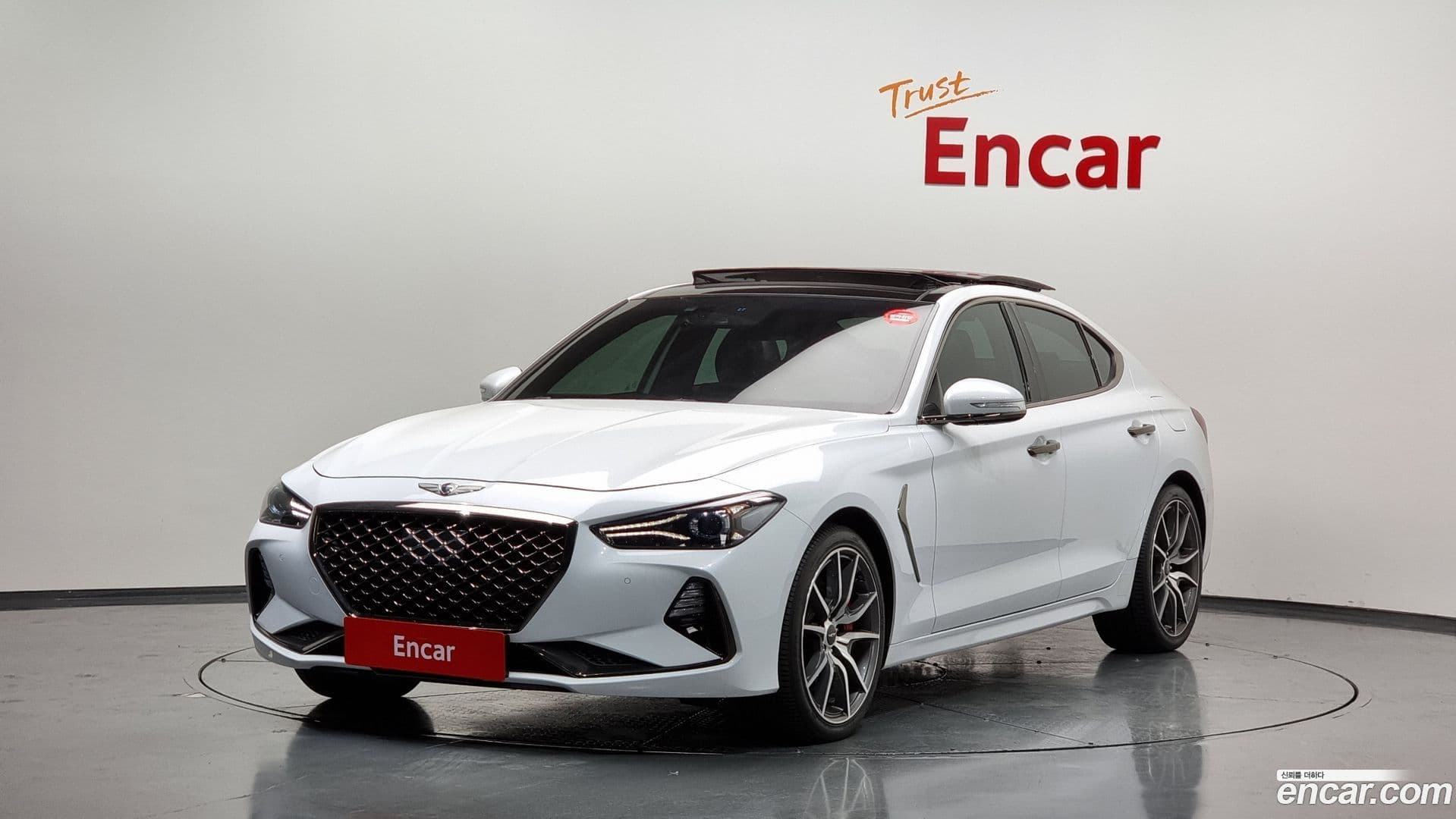 Main__Slider__Photo:G70 Genesis 2019.0-0