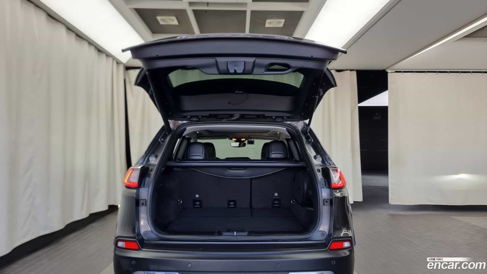 Cherokee Jeep 2022.11-OPTION-024