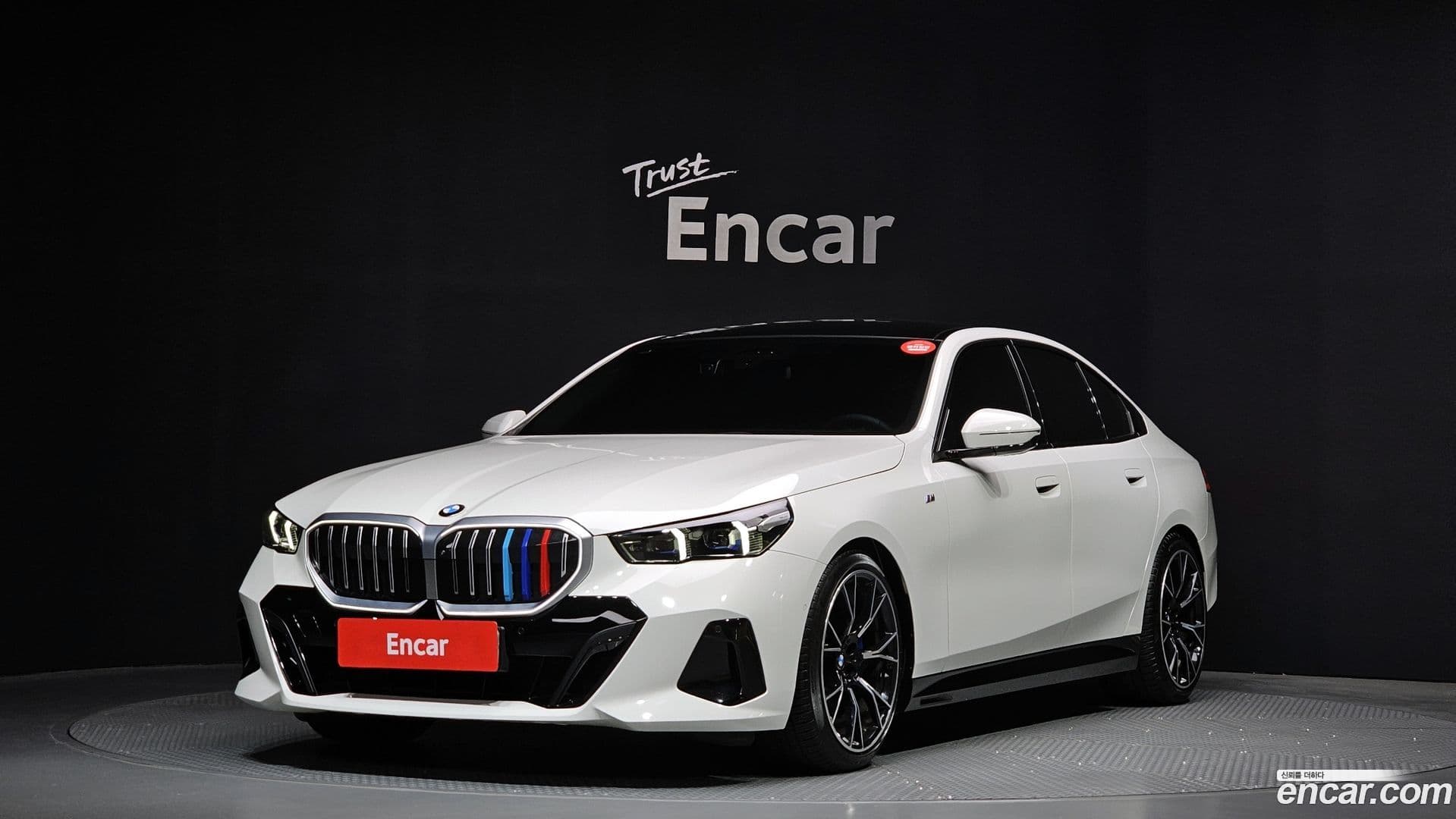 Main__Slider__Photo:5-Series BMW 2023.10-0