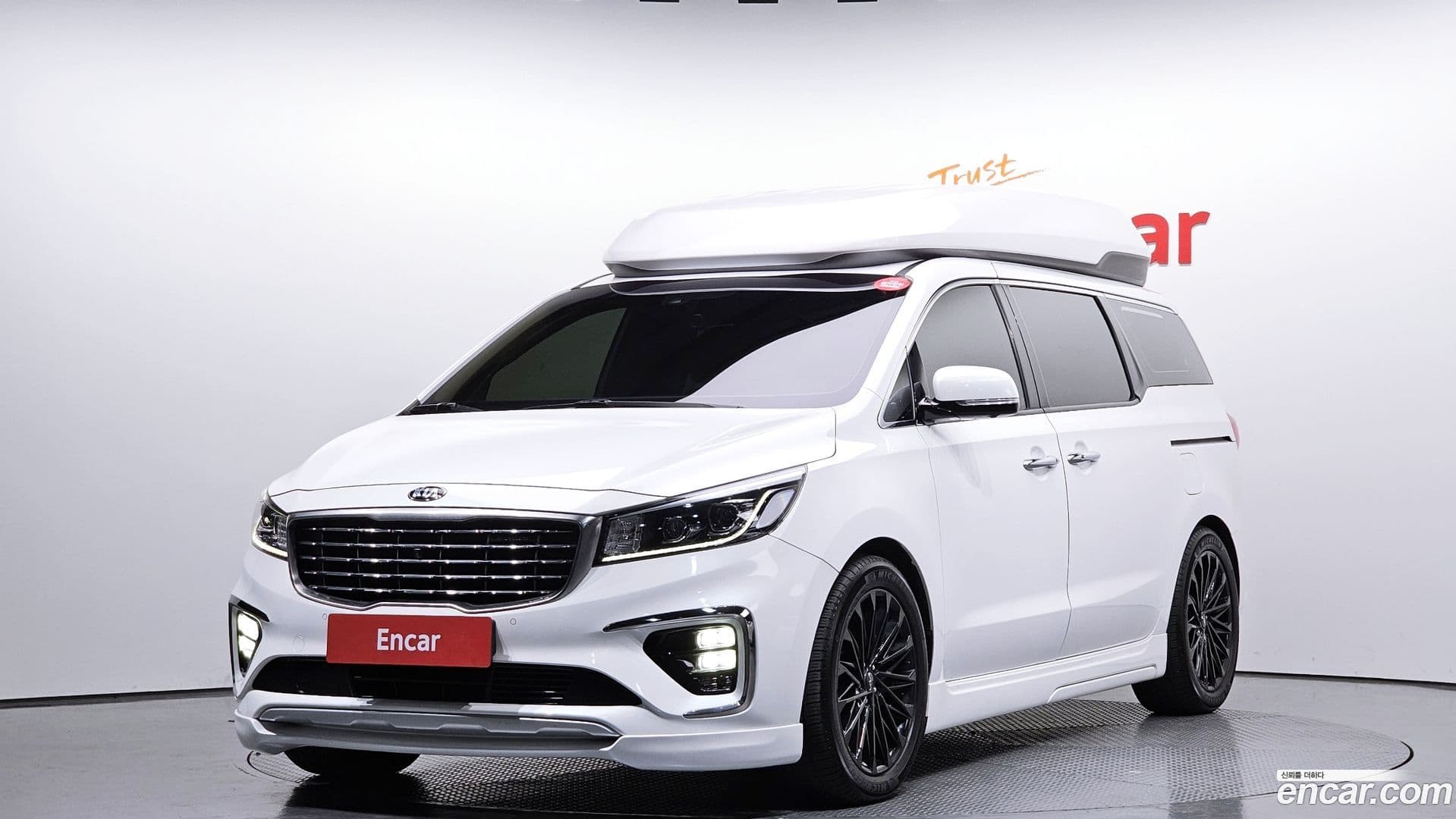 Main__Slider__Photo:Canival Kia 2019.10-0
