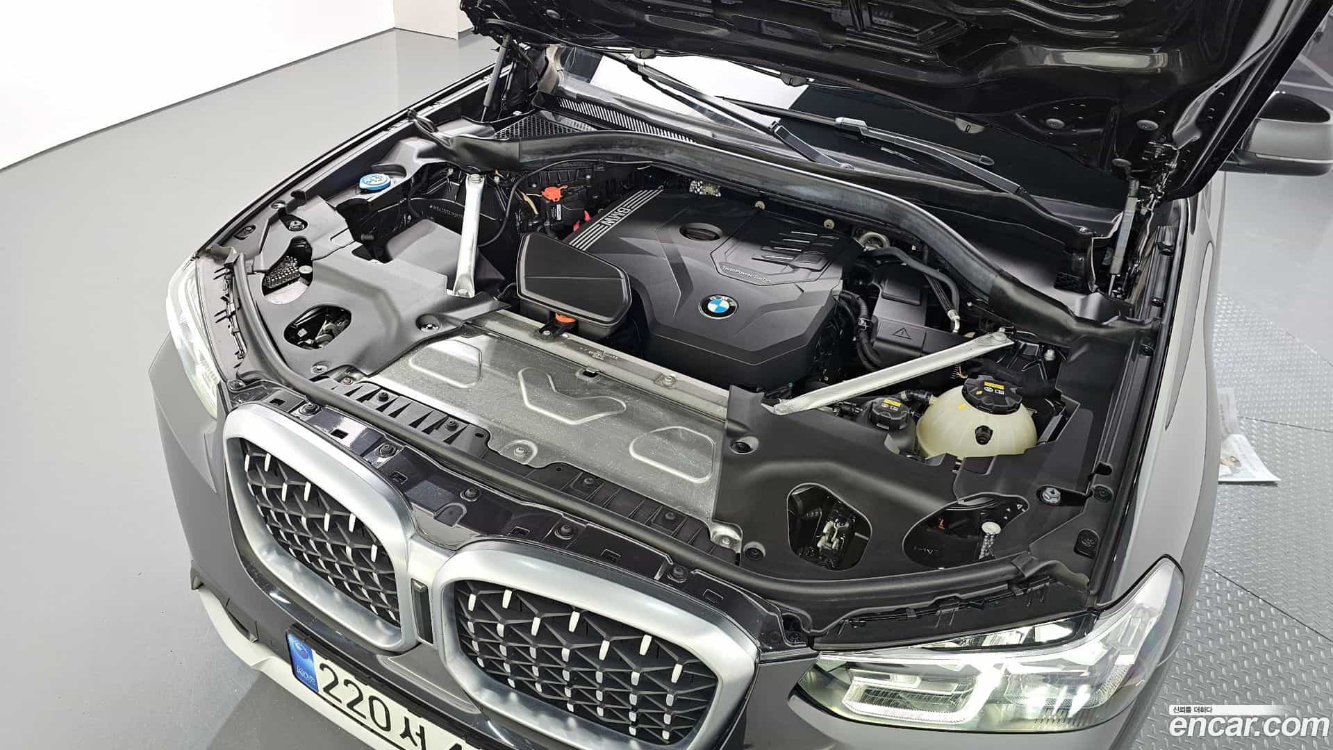 X4 BMW 2023.0-INNER-006