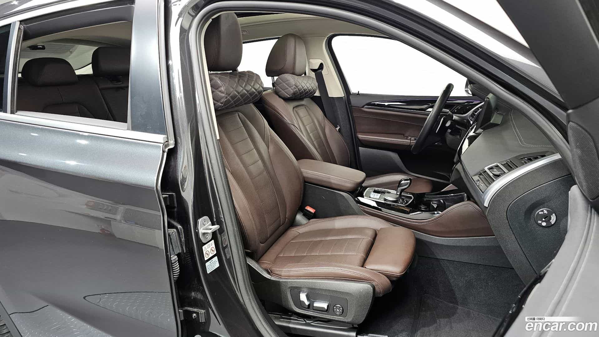 X4 BMW 2023.0-INNER-010