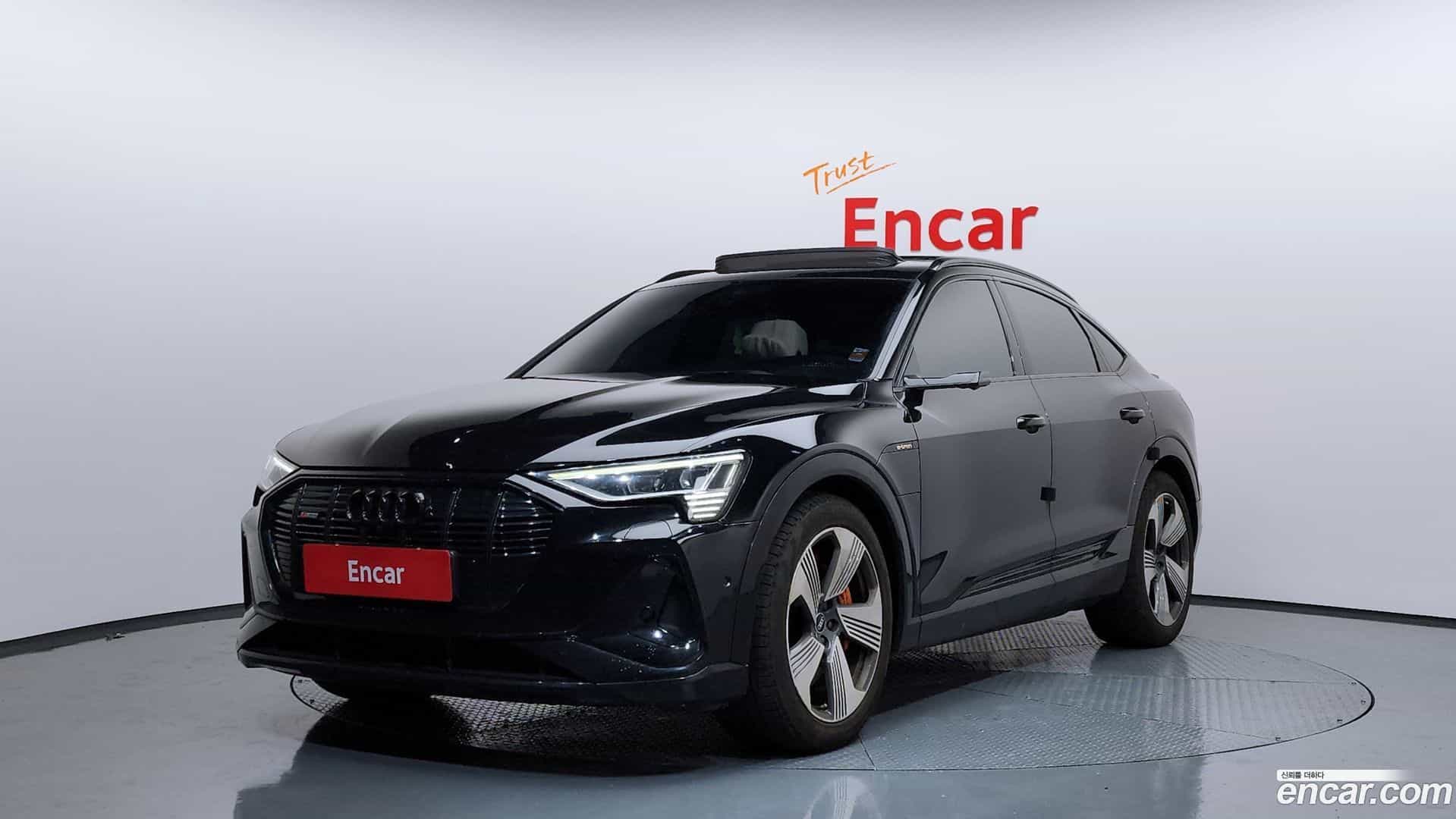 e-tron Audi 2021.9-OUTER-001