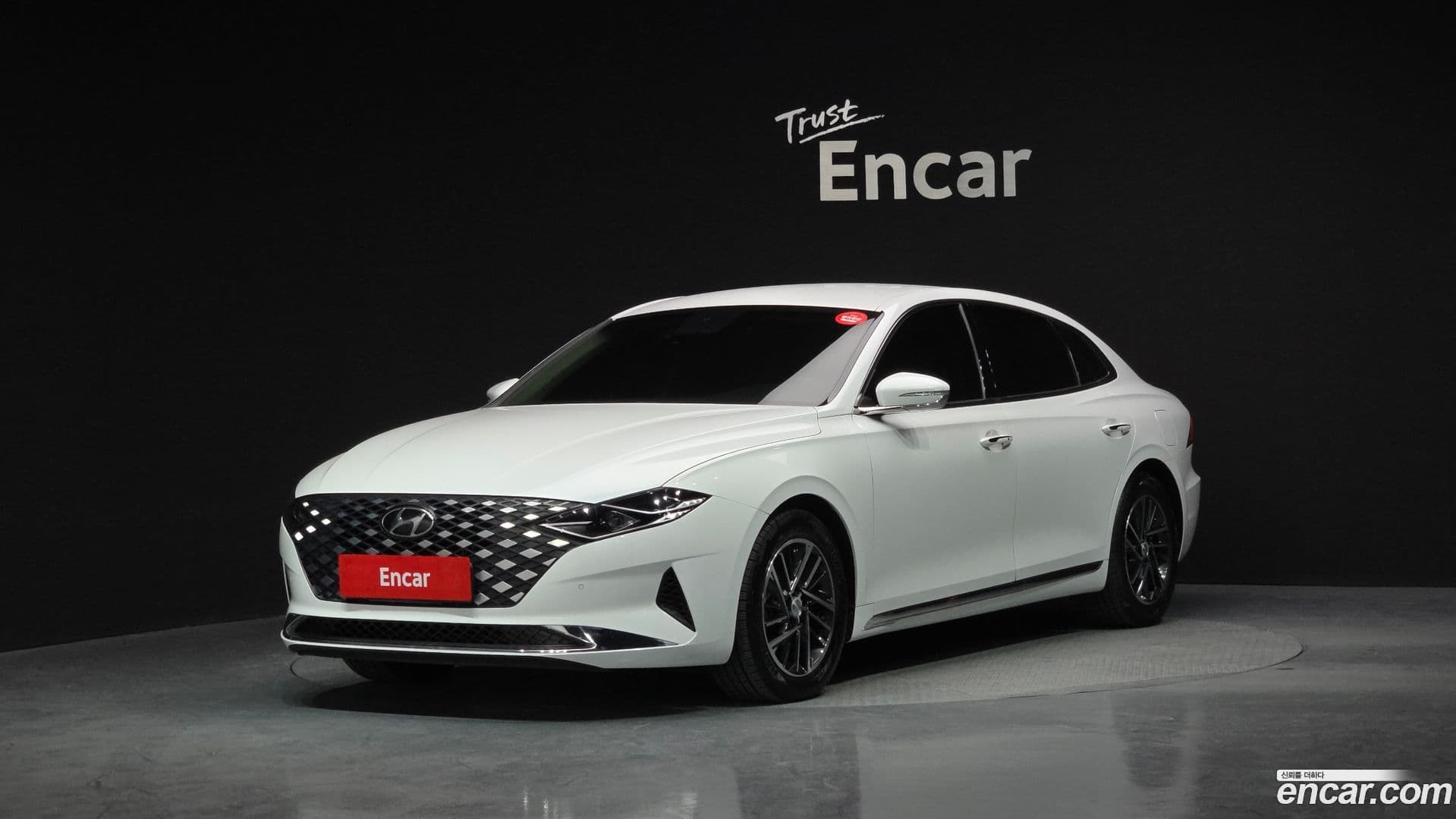 Main__Slider__Photo:Grandeur Hyundai 2020.9-0