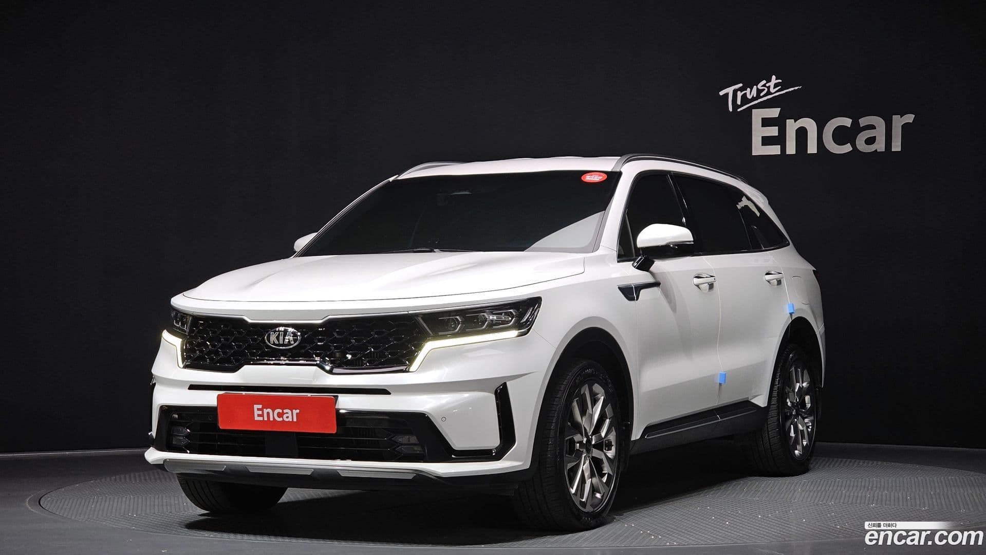 Main__Slider__Photo:Sorento Kia 2021.2-0