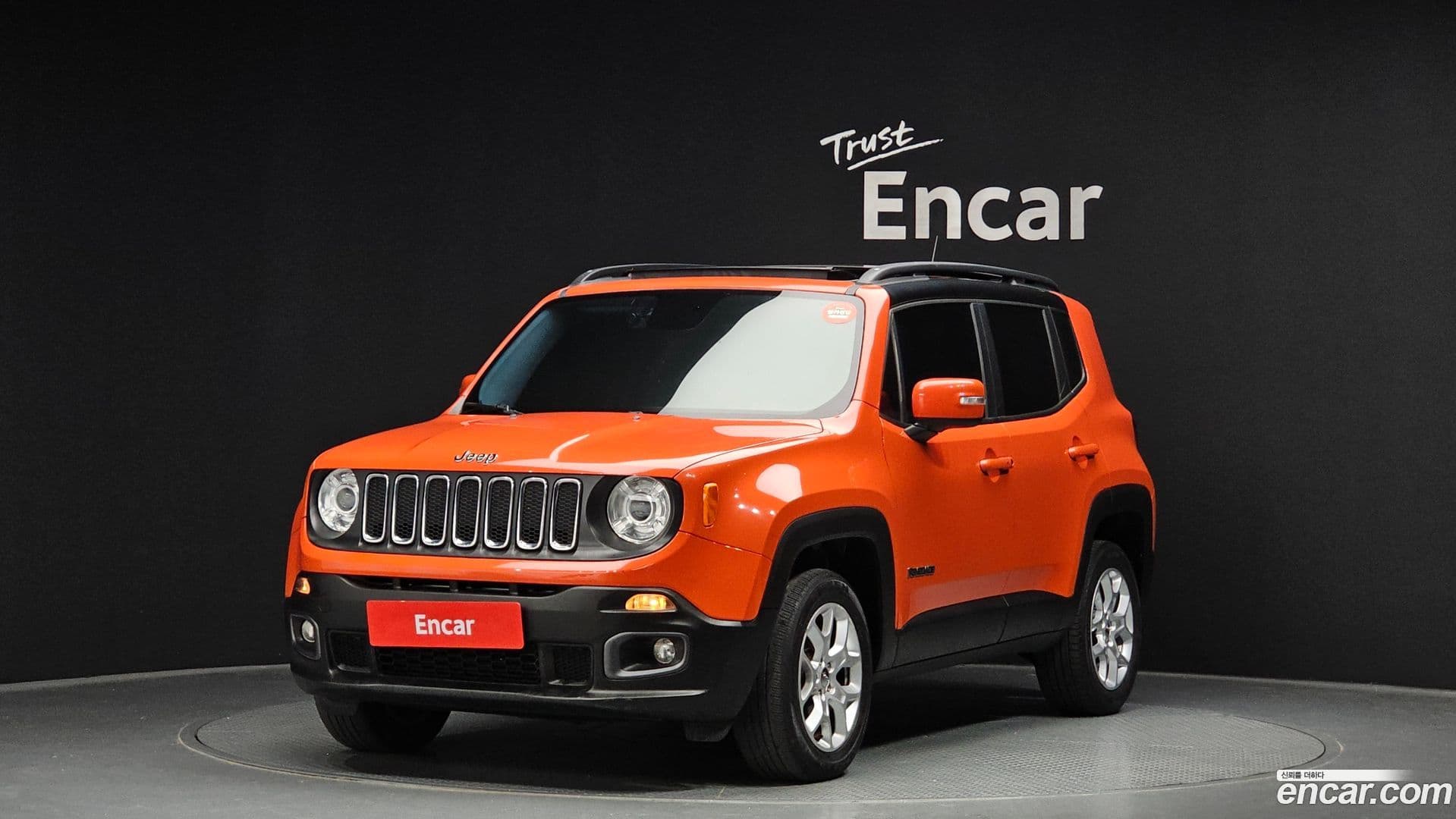 Main__Slider__Photo:Renegade Jeep 2017.6-0