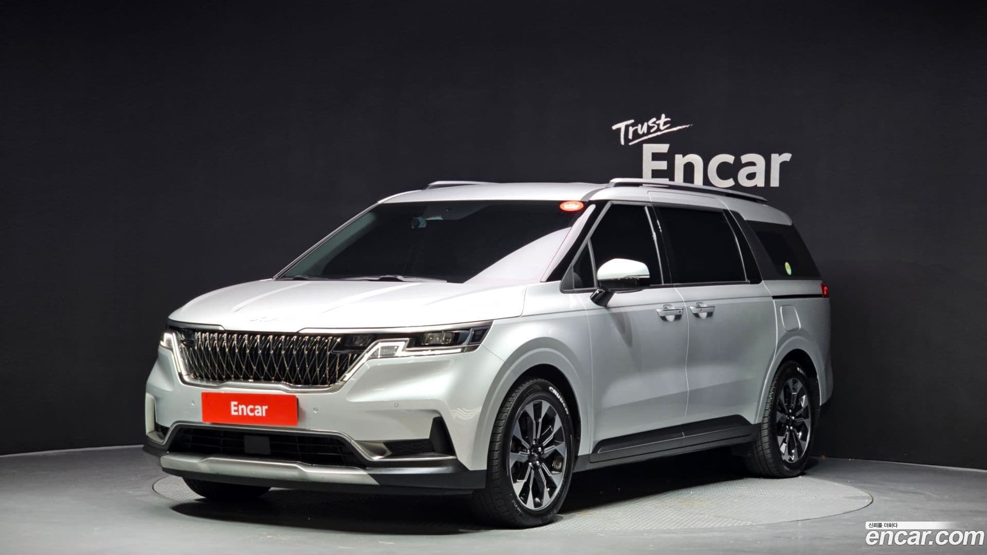 Main__Slider__Photo:Canival Kia 2022.4-0