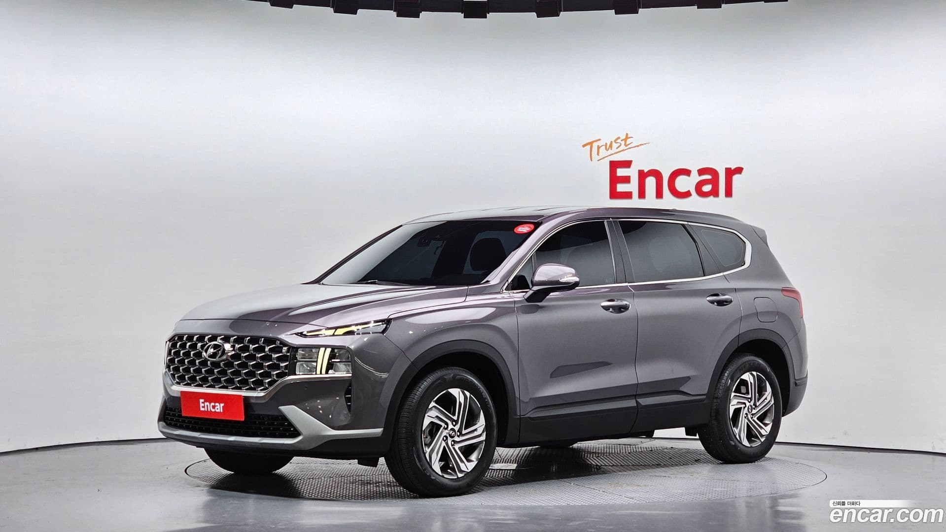 Main__Slider__Photo:Santafe Hyundai 2022.9-0