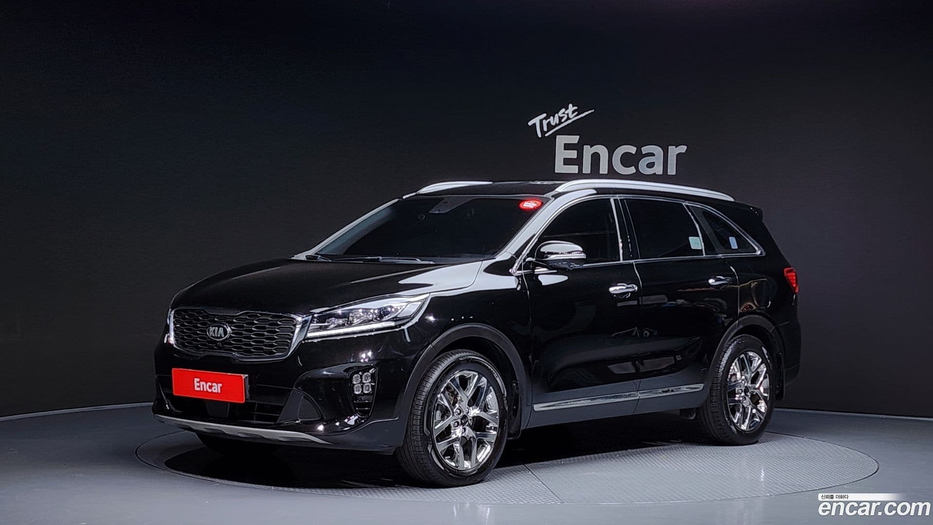 Main__Slider__Photo:Sorento Kia 2019.8-0