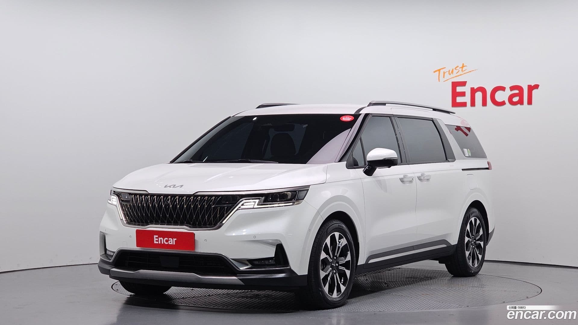 Main__Slider__Photo:Canival Kia 2022.9-0