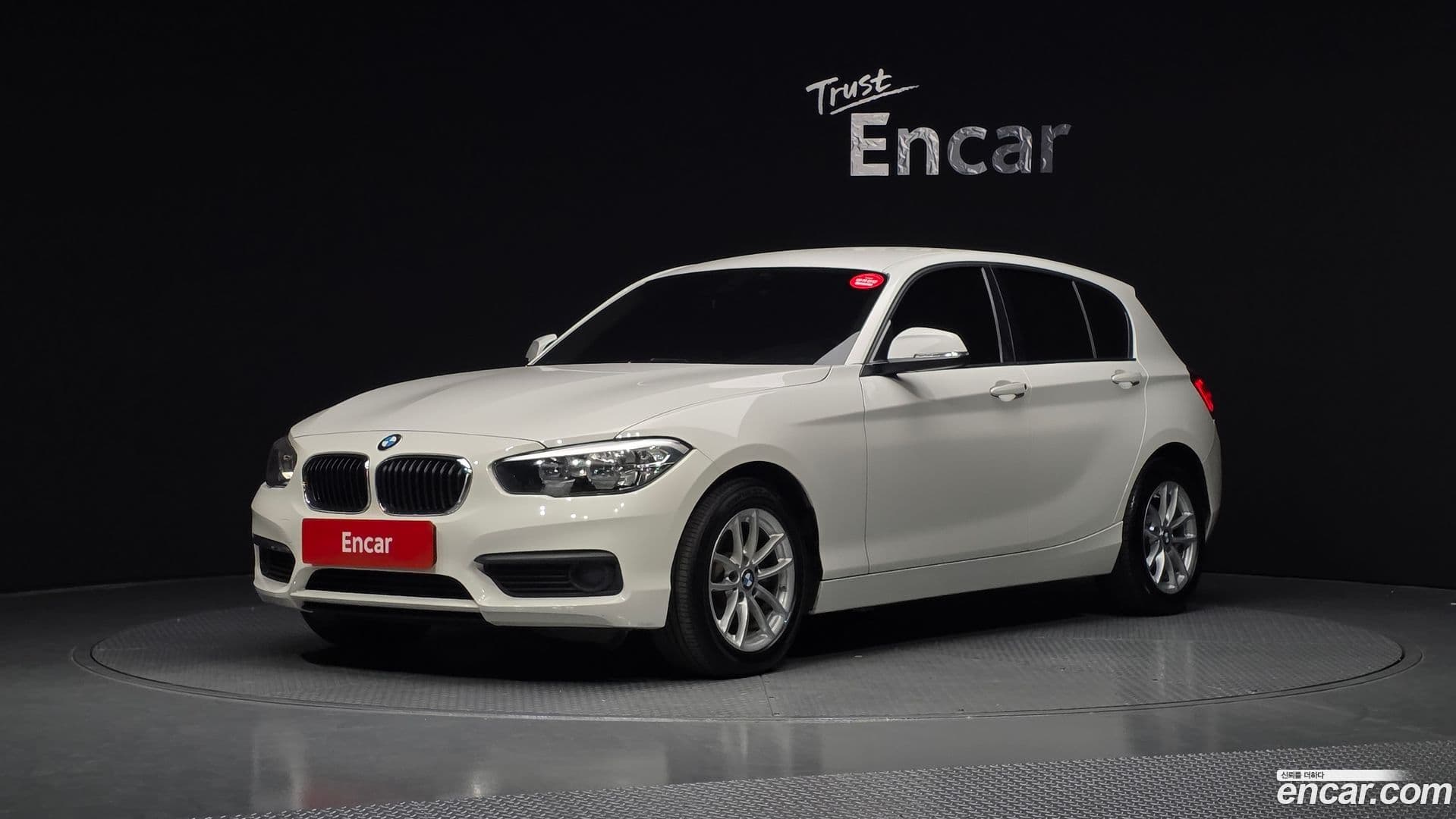 Main__Slider__Photo:1-Series BMW 2019.5-0