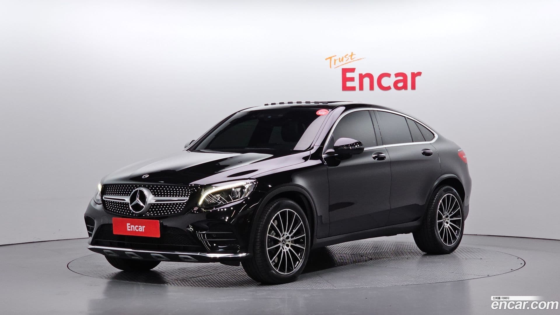 Main__Slider__Photo:GLC-Class Mercedes-Benz 2019.10-0