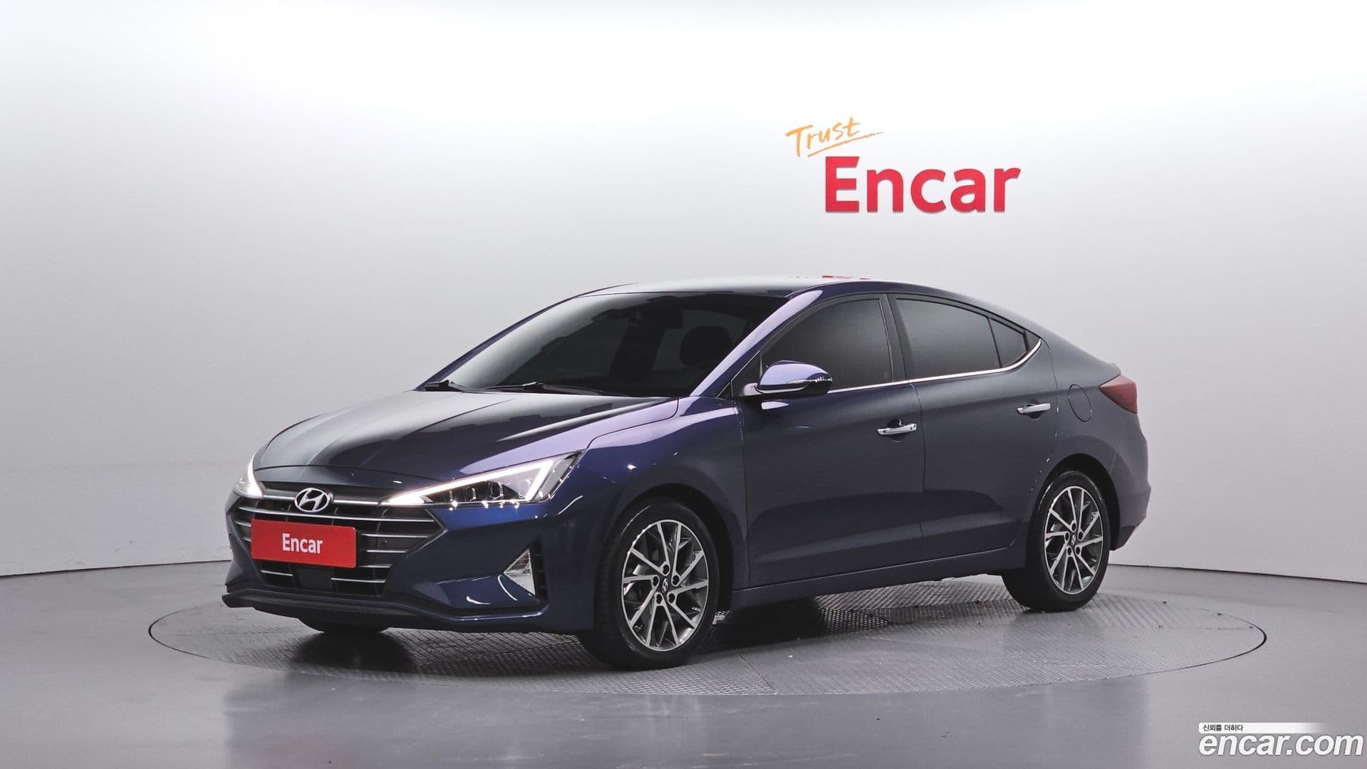 Main__Slider__Photo:AVANTE Hyundai 2018.9-0