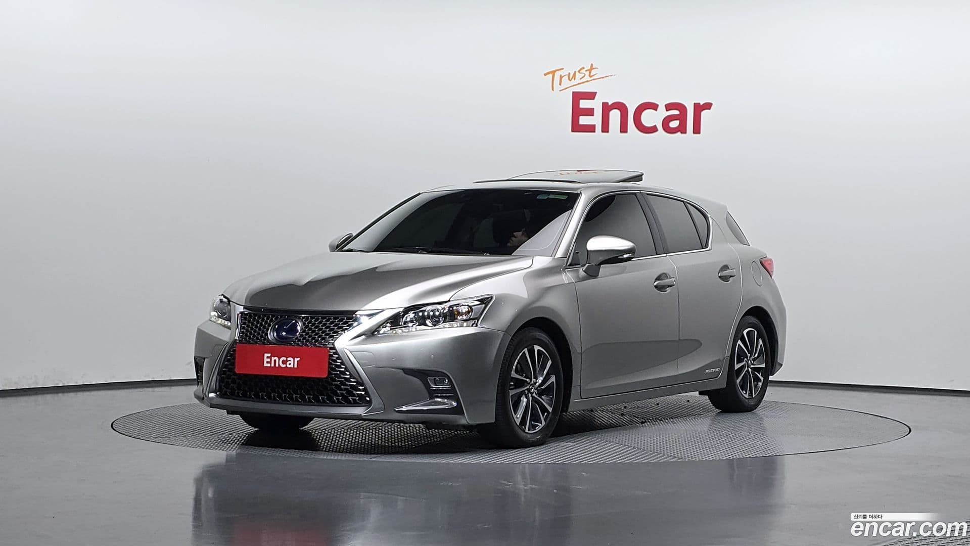 Main__Slider__Photo:CT200h Lexus 2018.6-0