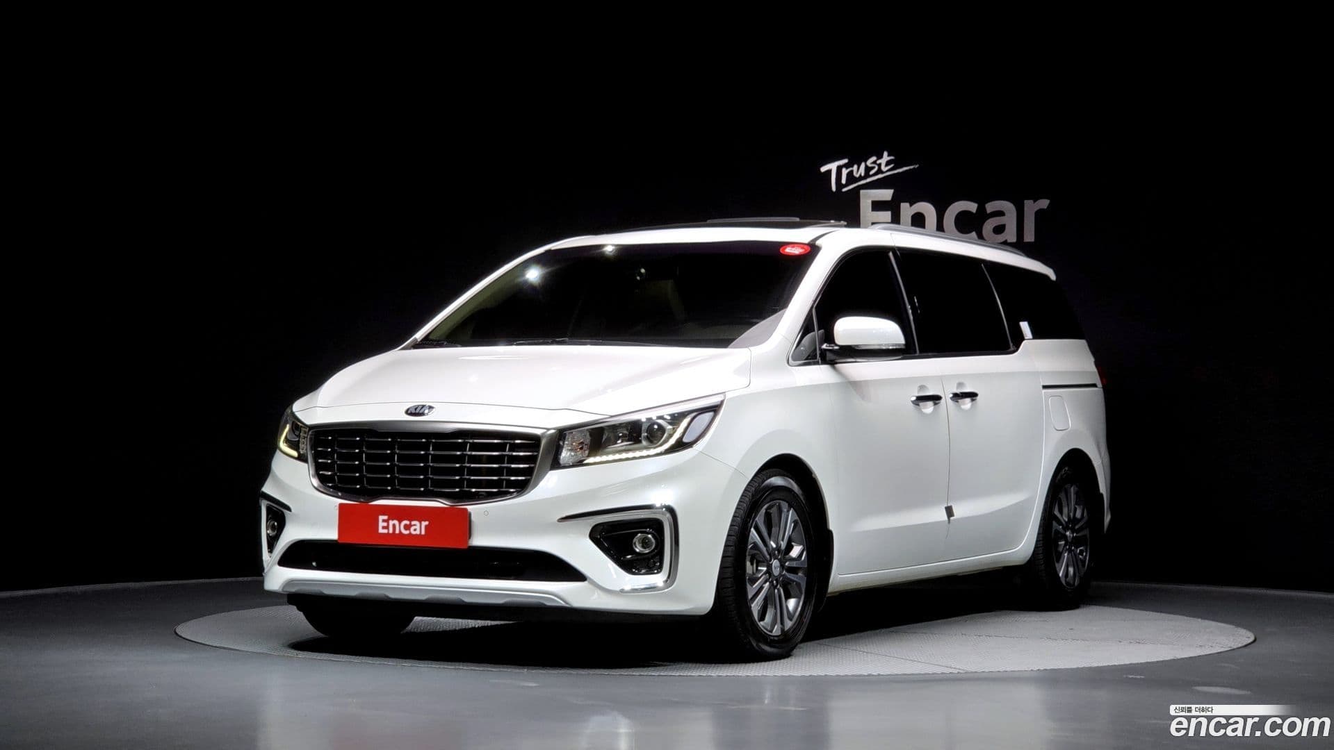 Main__Slider__Photo:Canival Kia 2019.0-0