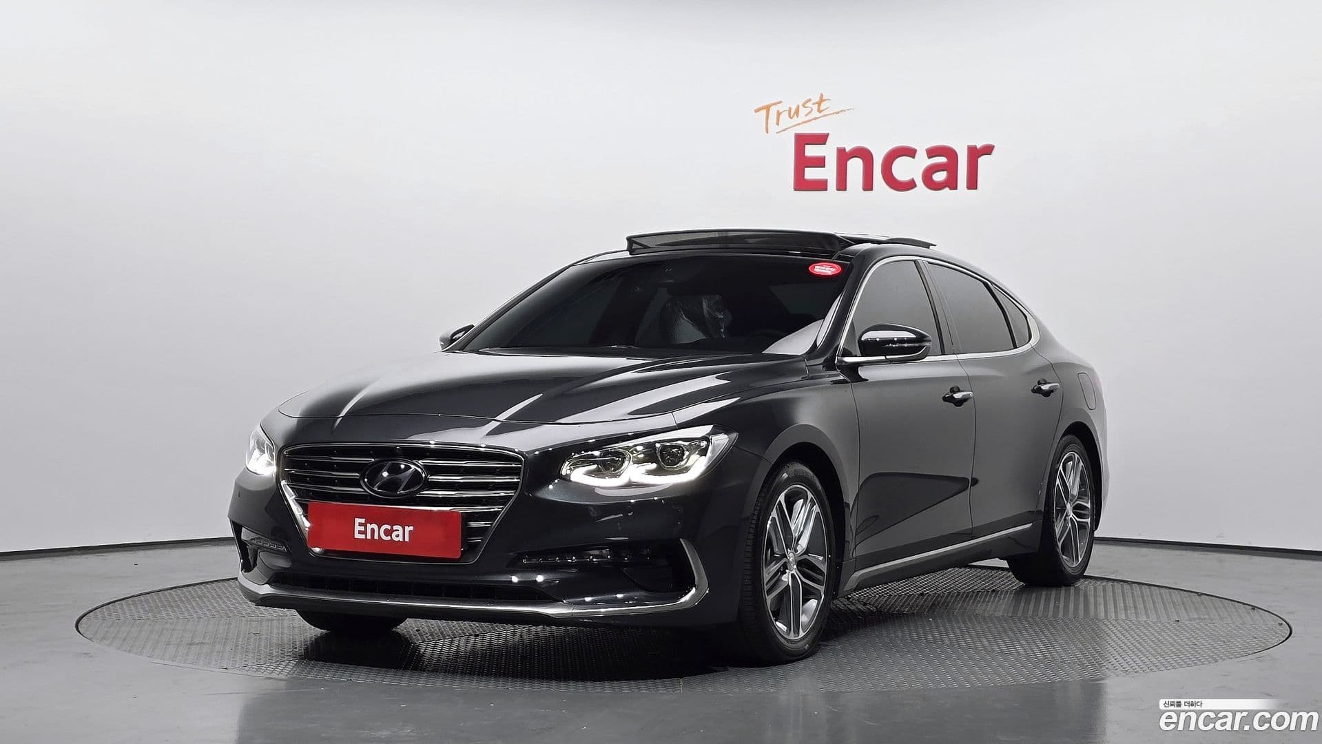 Main__Slider__Photo:Grandeur Hyundai 2018.9-0