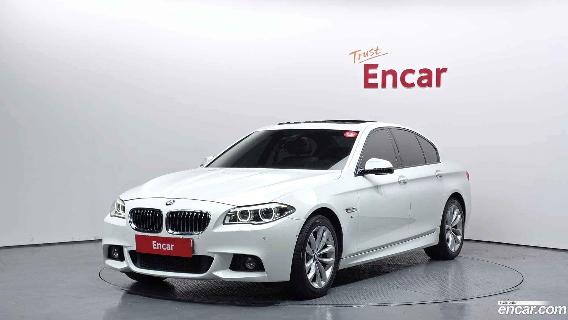 Main__Slider__Photo:5-Series BMW 2015.10-0