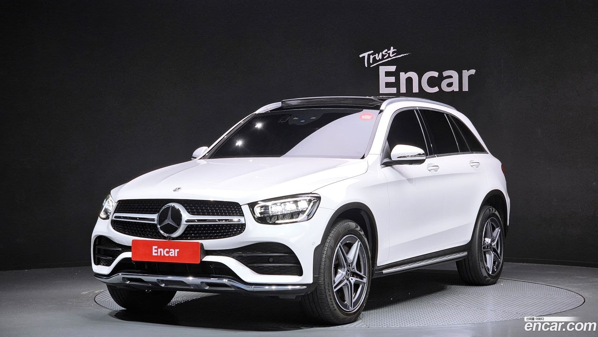 Main__Slider__Photo:GLC-Class Mercedes-Benz 2022.3-0