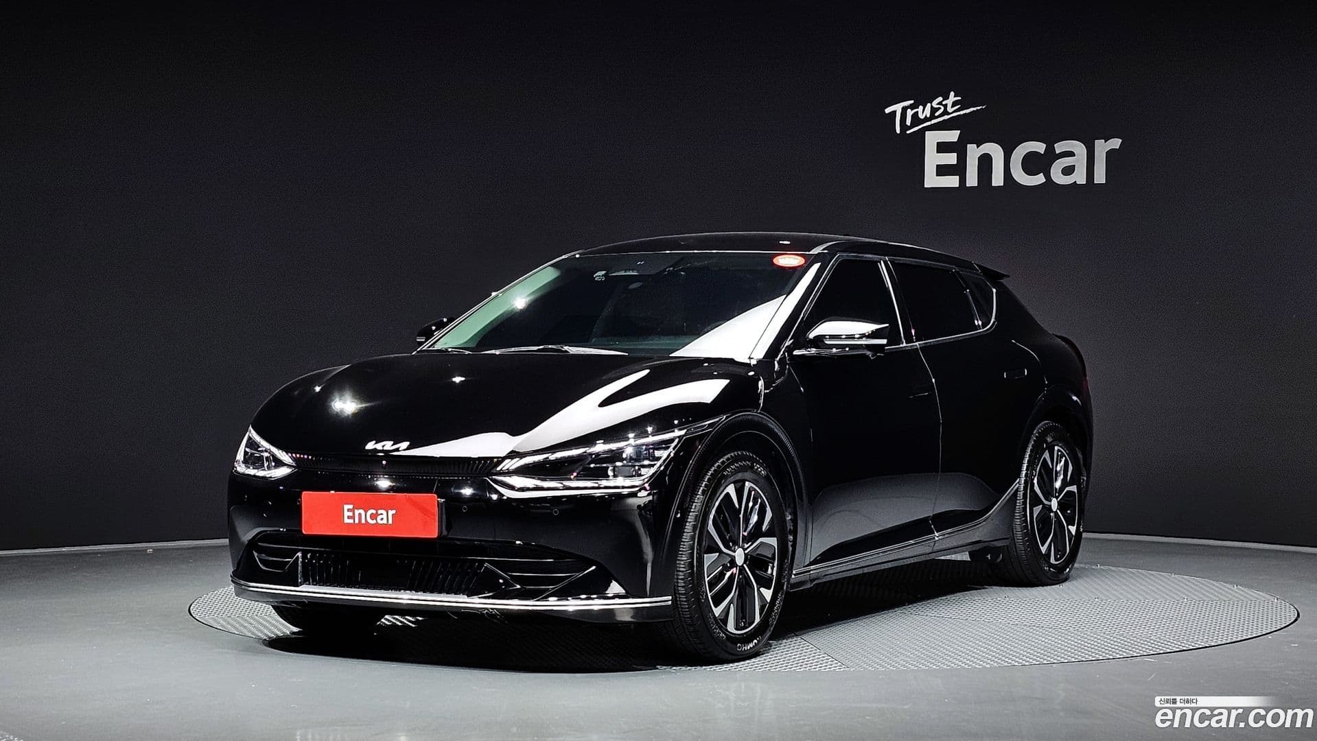 Main__Slider__Photo:EV6 Kia 2022.8-0