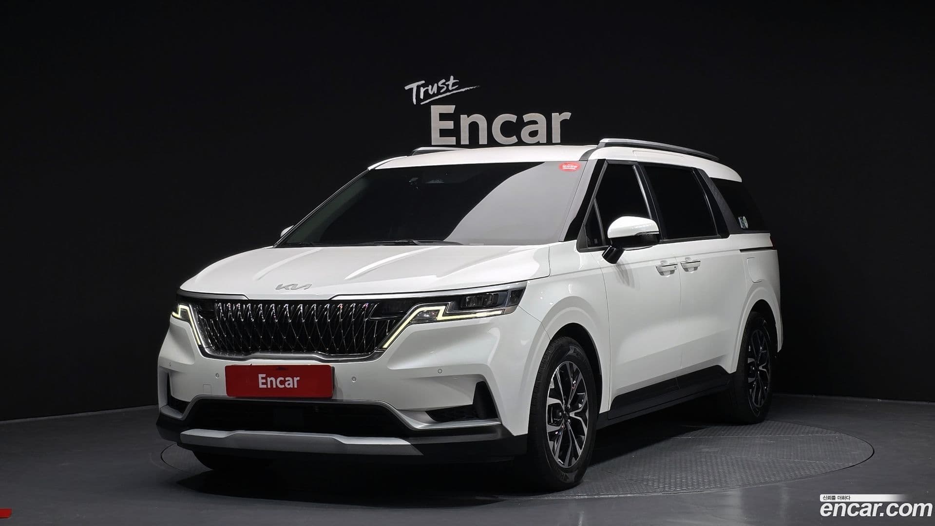 Main__Slider__Photo:Canival Kia 2021.8-0
