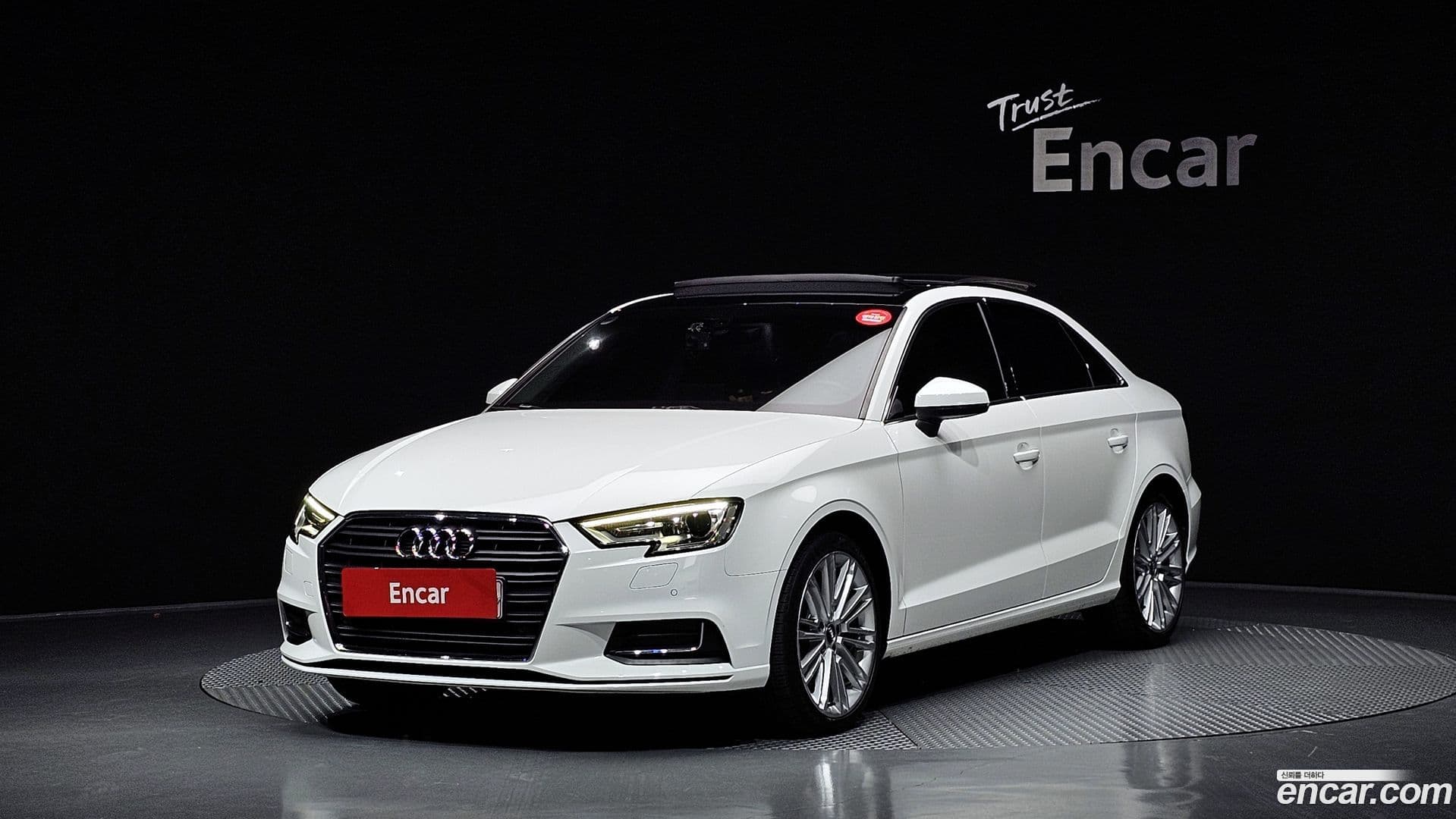 Main__Slider__Photo:A3 Audi 2018.8-0