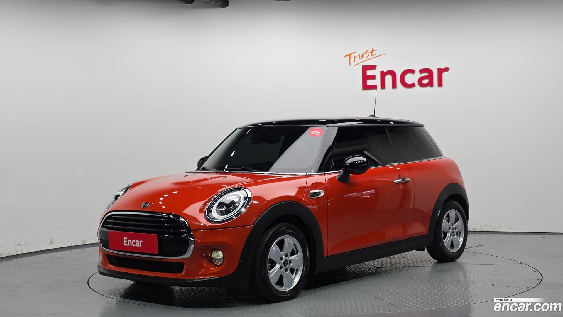 Main__Slider__Photo:Cooper Mini 2018.11-0