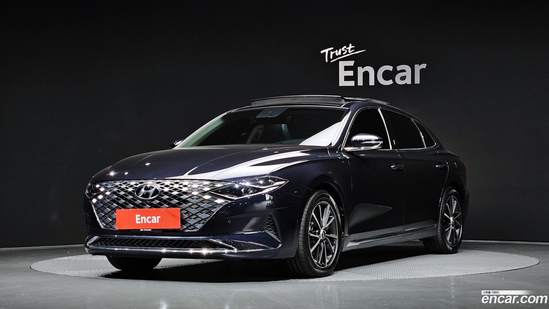 Main__Slider__Photo:Grandeur Hyundai 2021.1-0