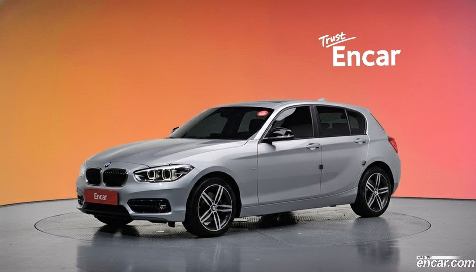 Main__Slider__Photo:1-Series BMW 2018.11-0