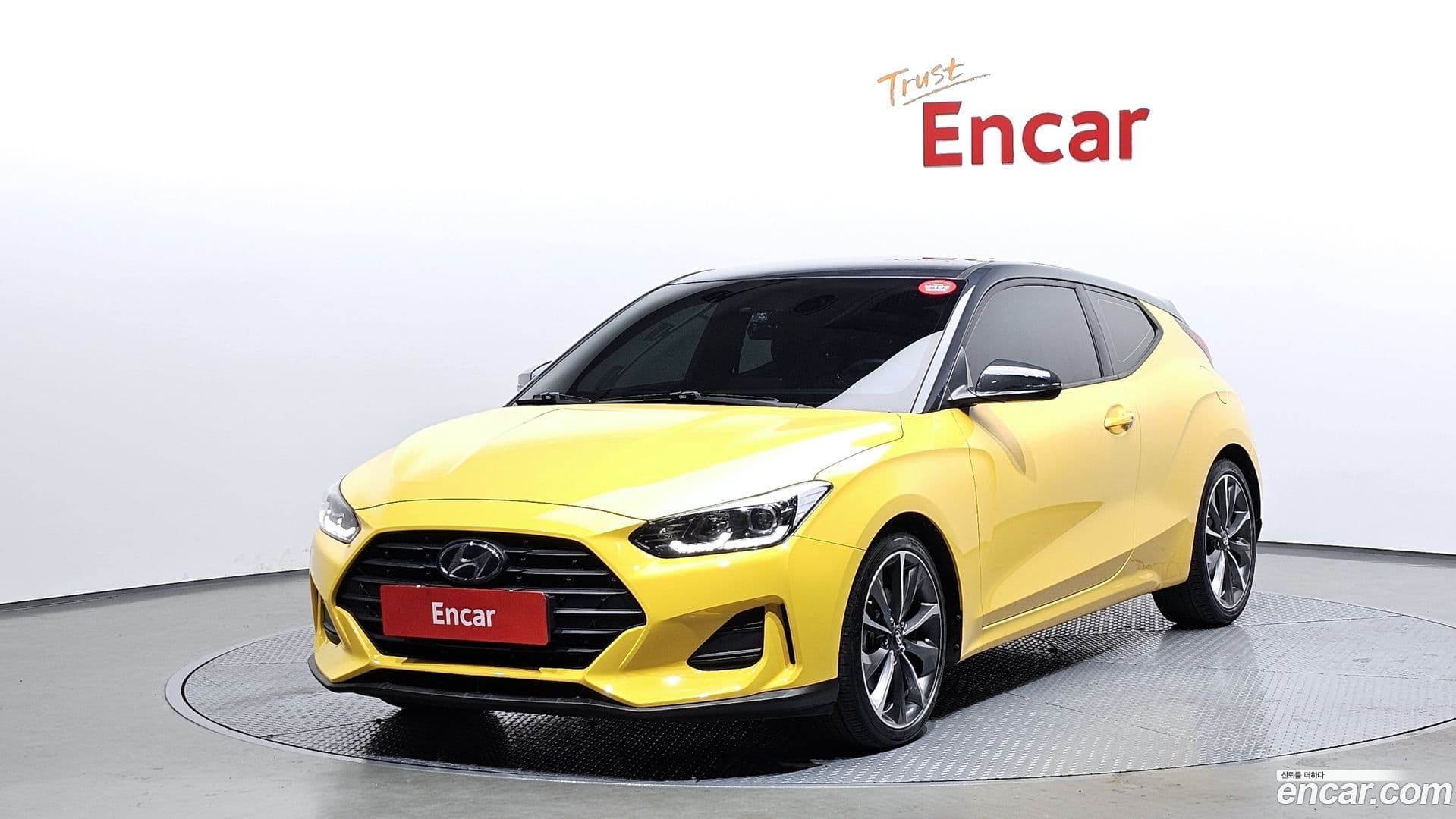 Main__Slider__Photo:Veloster Hyundai 2018.6-0