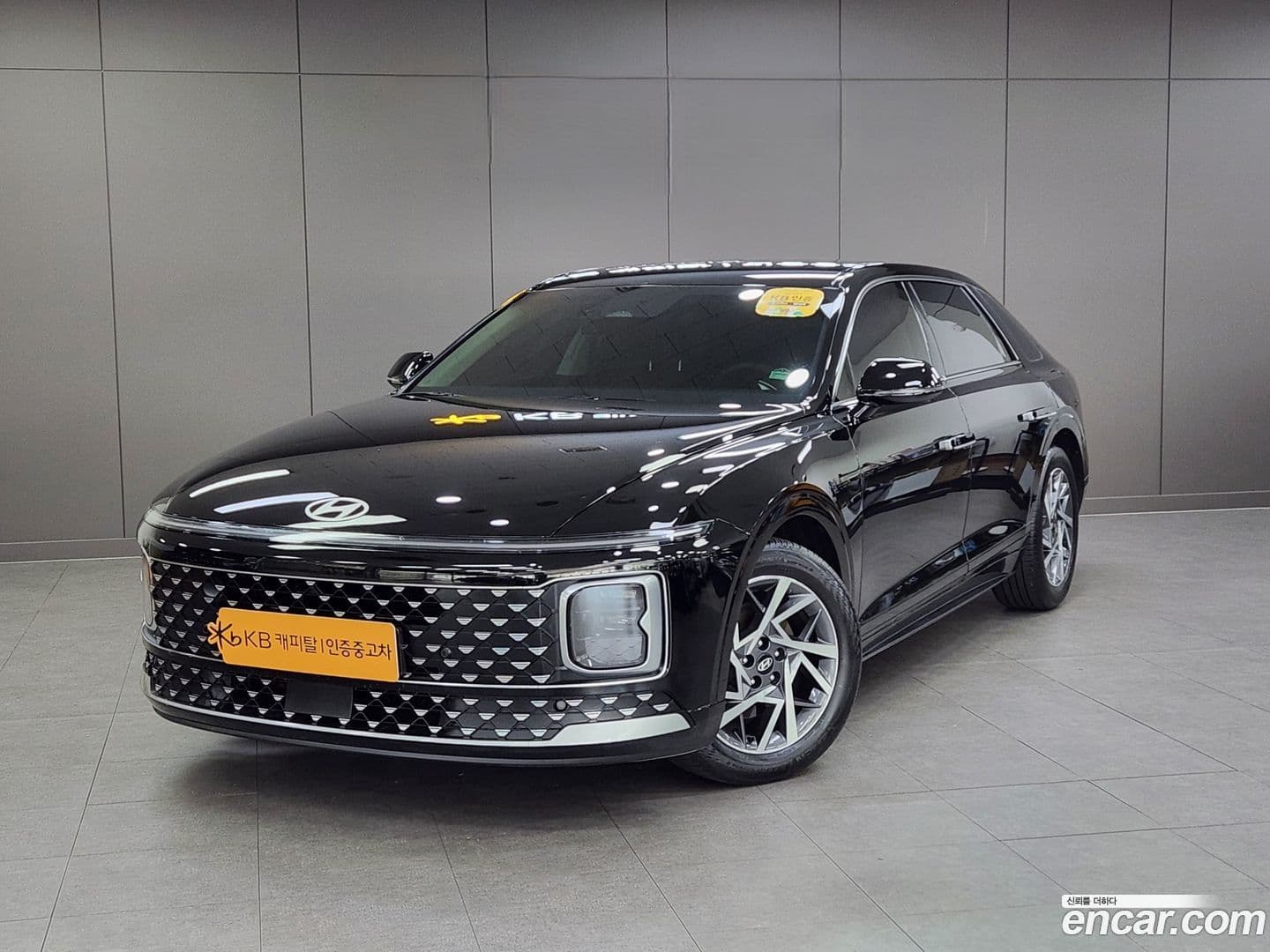 Main__Slider__Photo:Grandeur Hyundai 2025.0-0