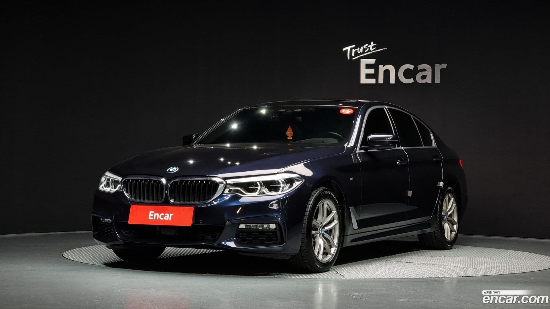 Main__Slider__Photo:5-Series BMW 2018.0-0