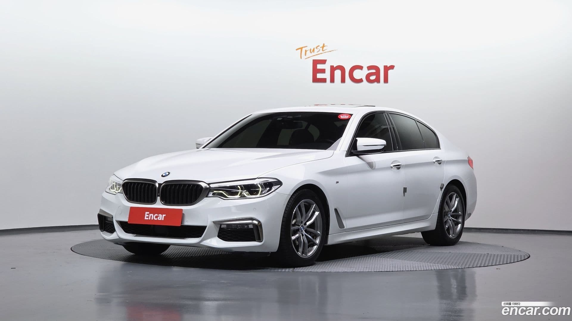 Main__Slider__Photo:5-Series BMW 2017.2-0