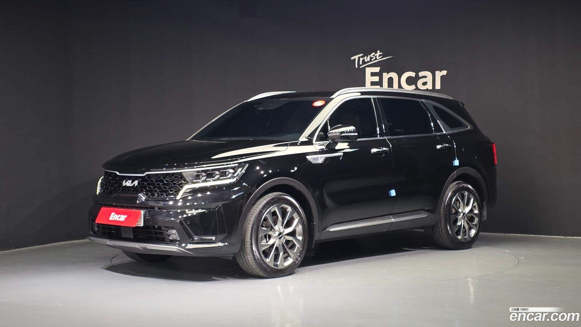 Main__Slider__Photo:Sorento Kia 2021.11-0