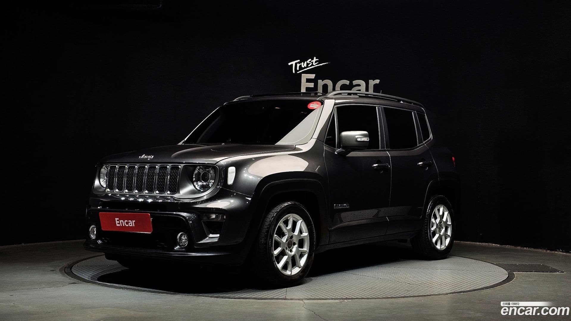 Main__Slider__Photo:Renegade Jeep 2019.6-0