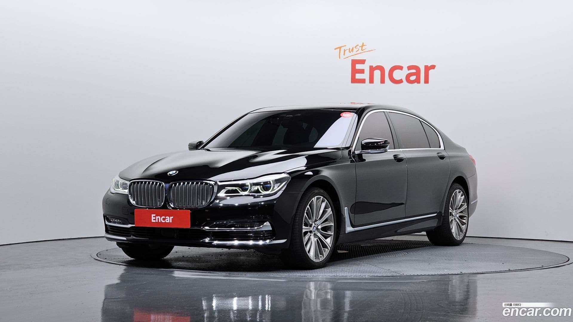 Main__Slider__Photo:7-Series BMW 2018.4-0