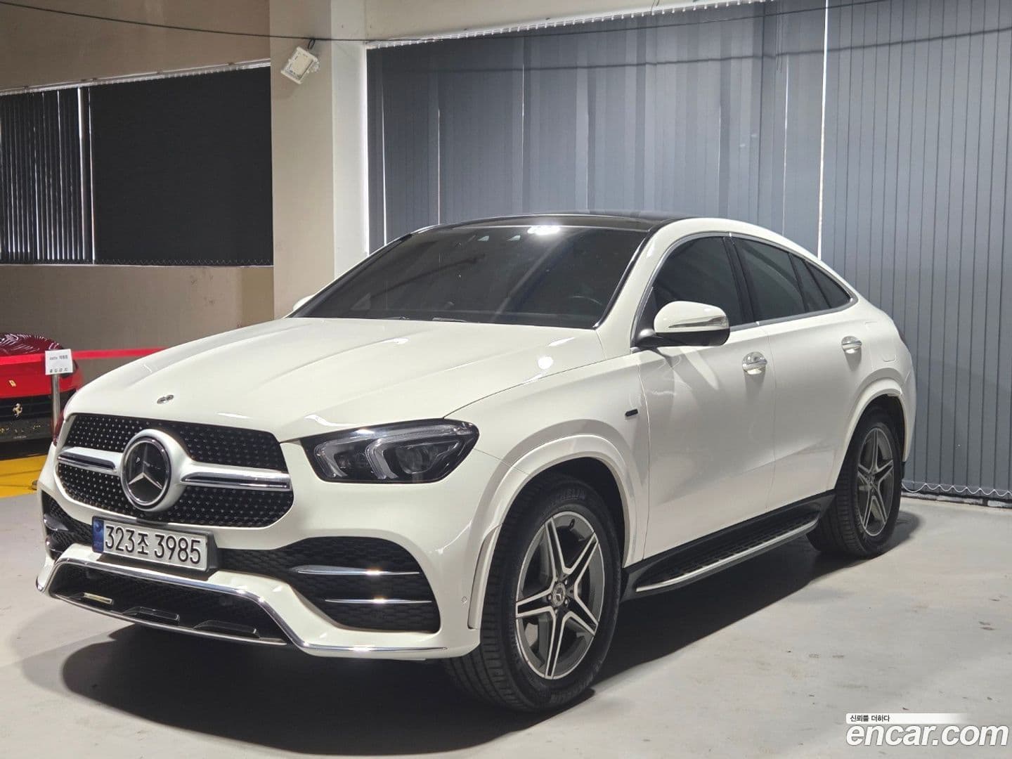 Main__Slider__Photo:GLE-Class Mercedes-Benz 2021.9-0
