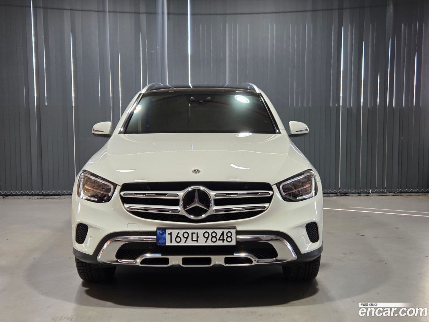 Main__Slider__Photo:GLC-Class Mercedes-Benz 2021.8-0