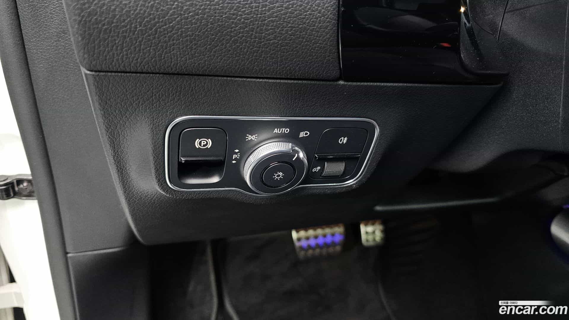 GLA-Class Mercedes-Benz 2020.9-OPTION-018
