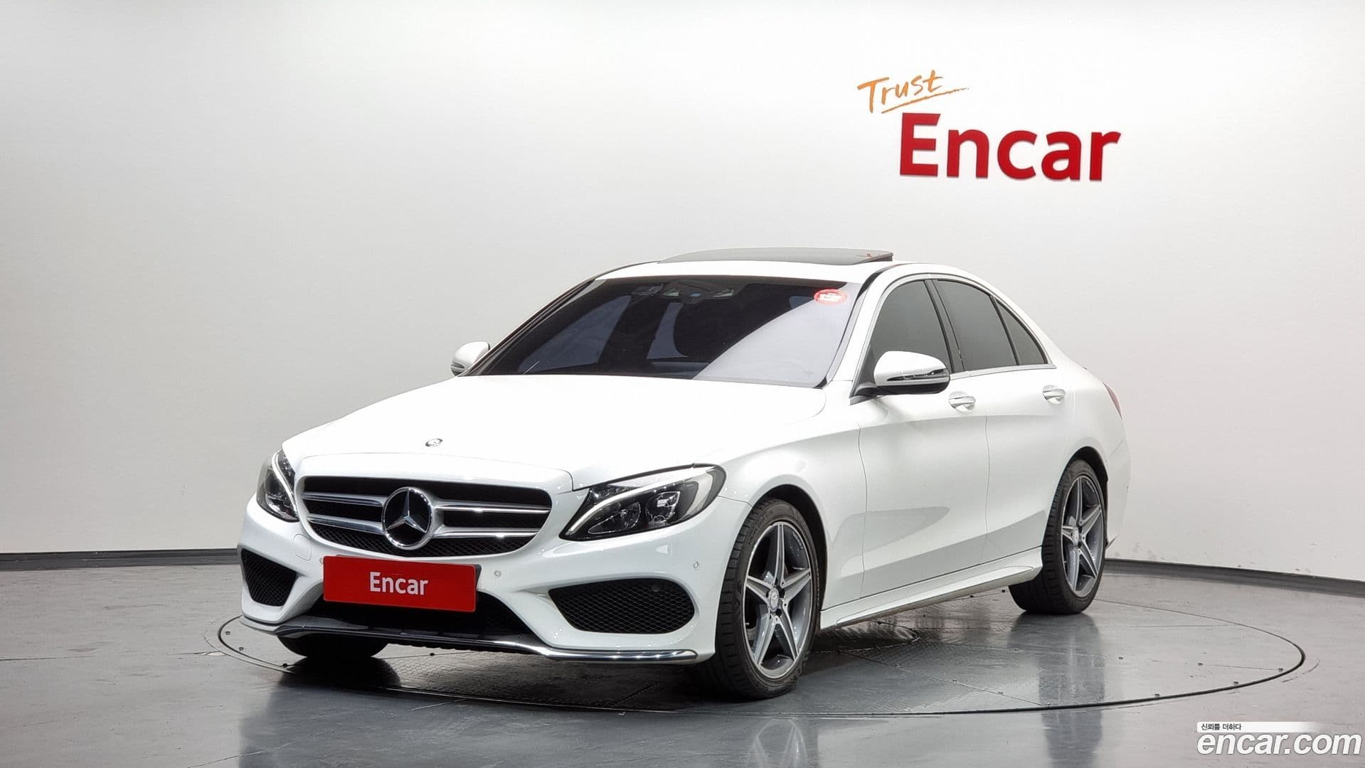 Main__Slider__Photo:C-Class Mercedes-Benz 2016.11-0