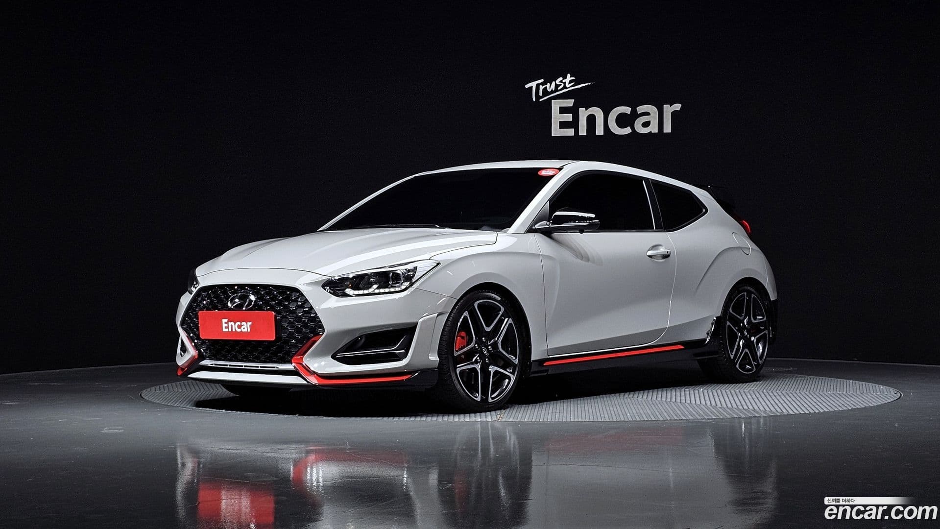 Main__Slider__Photo:Veloster Hyundai 2020.8-0